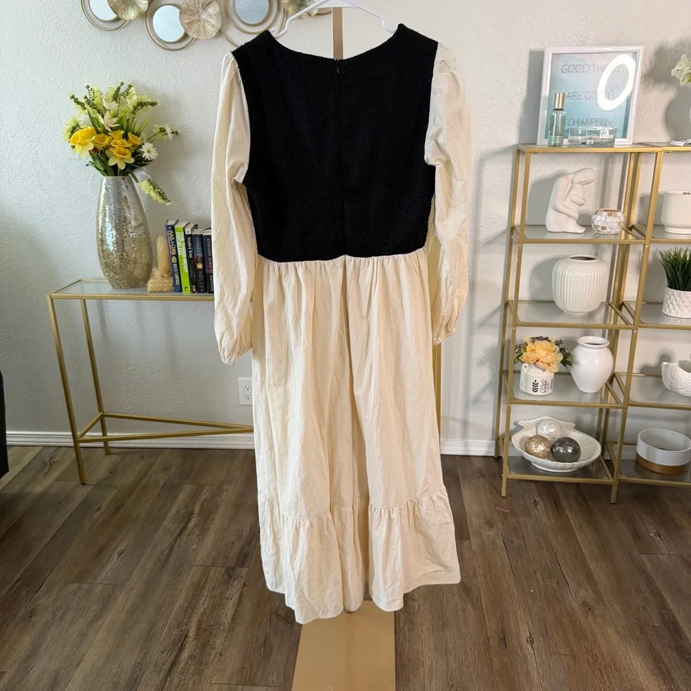 Able Black and Cream Long Sleeve Dress - Picture 4 of 5